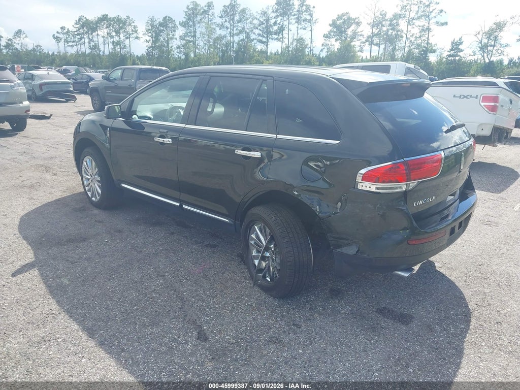 2014 Lincoln MKX photo 3