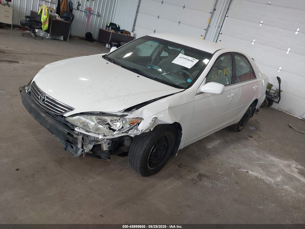 2005 Toyota Camry LE photo 2