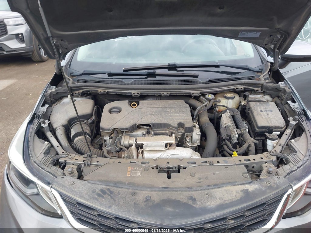 2018 Chevrolet Cruze LT Auto photo 10