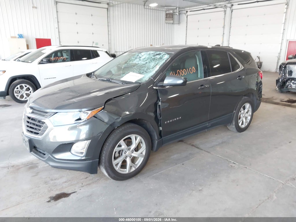 2018 Chevrolet Equinox LT photo 2