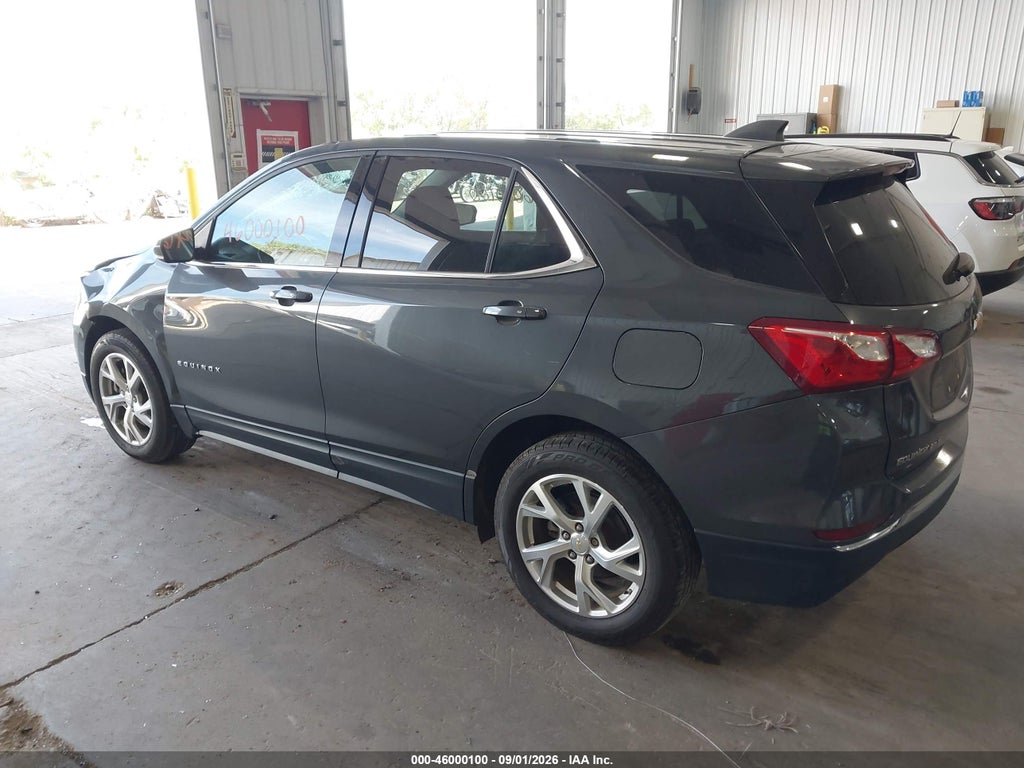 2018 Chevrolet Equinox LT photo 3