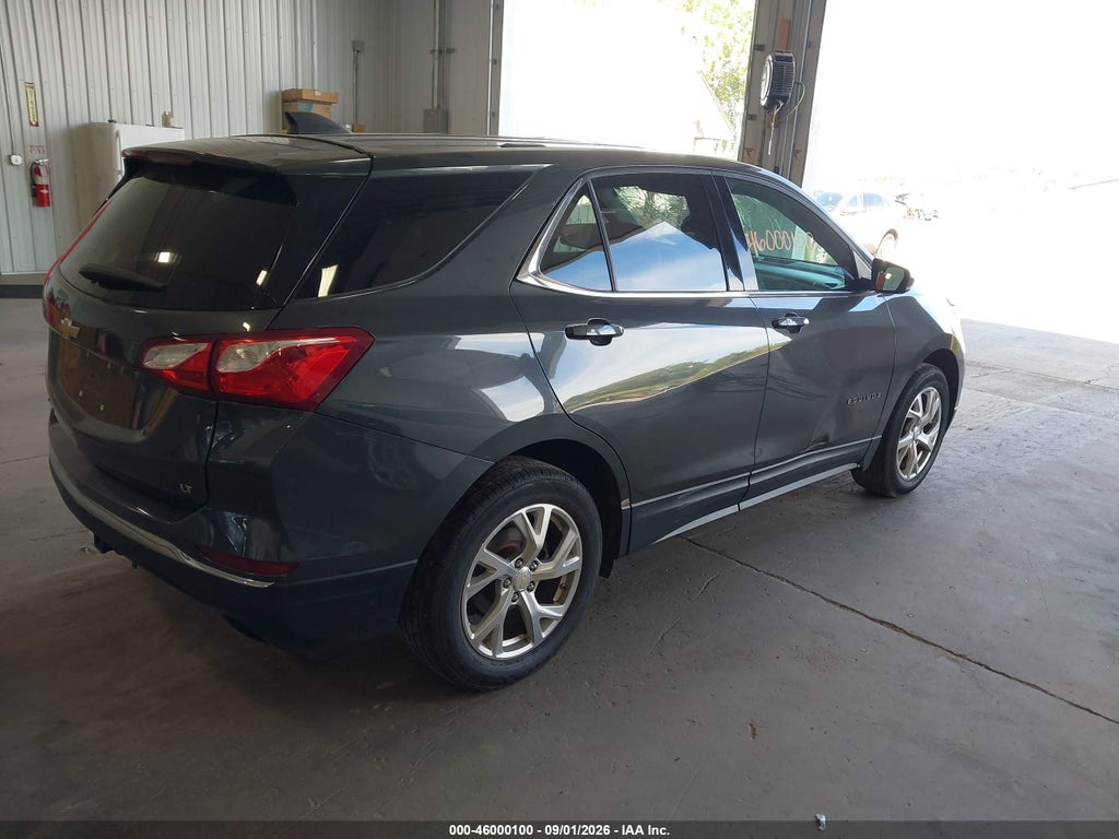 2018 Chevrolet Equinox LT photo 4