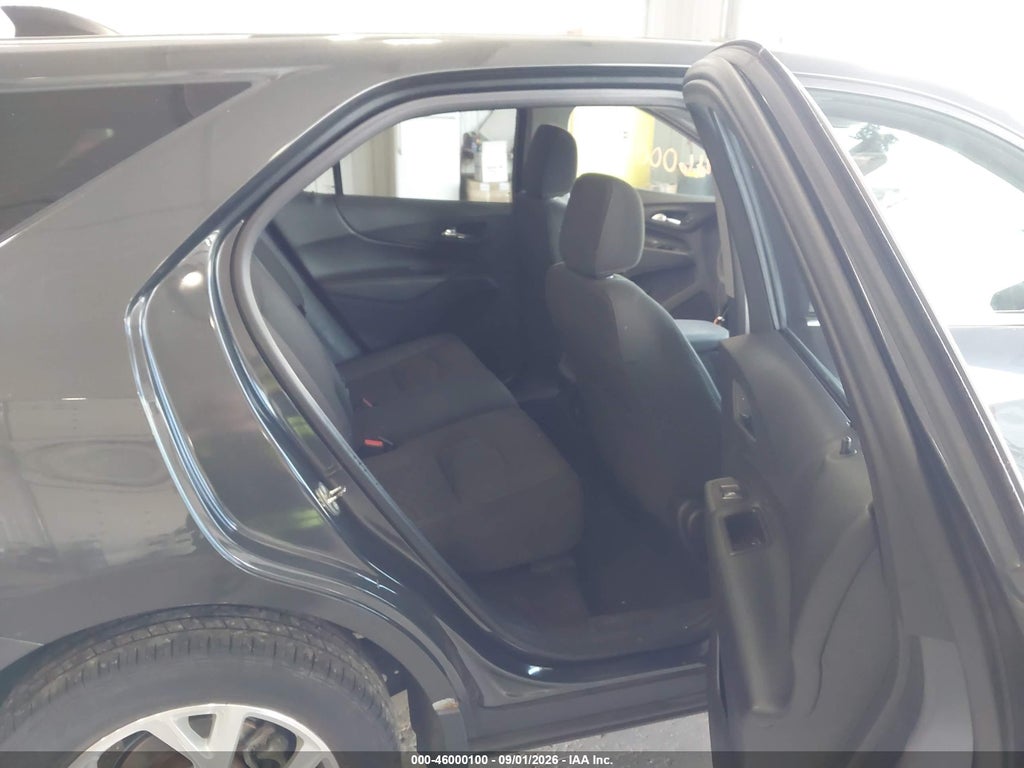 2018 Chevrolet Equinox LT photo 8