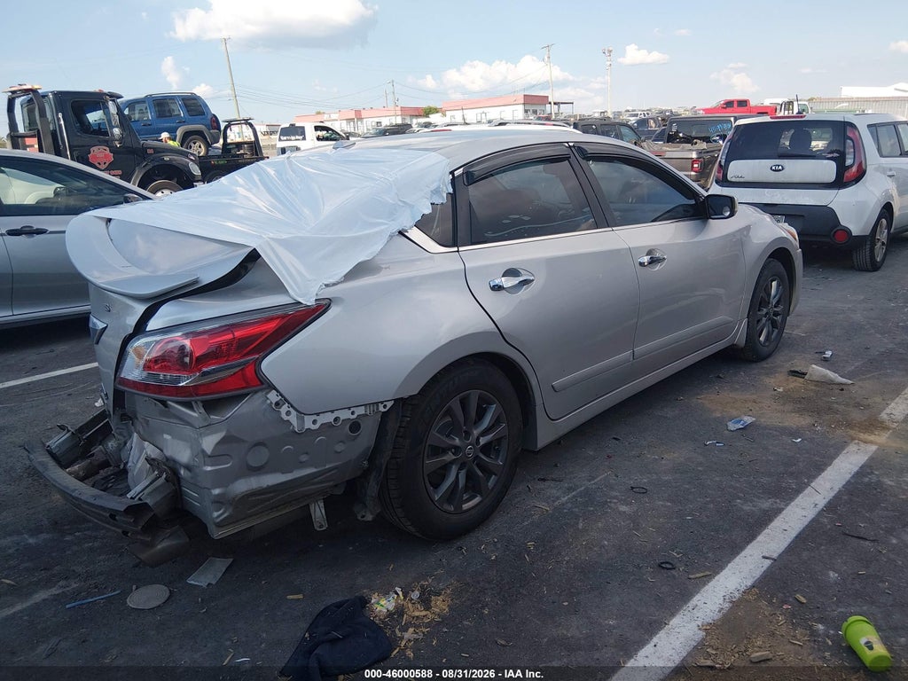 2015 Nissan Altima 2.5 S photo 4