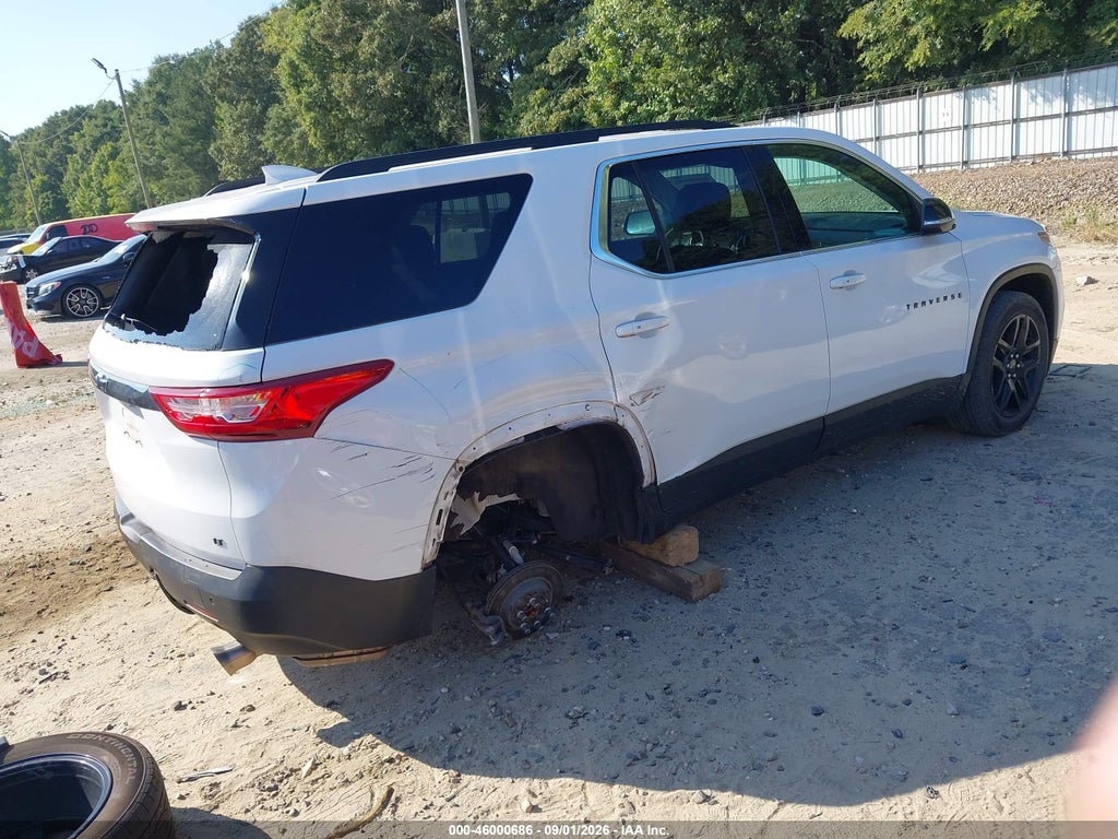 2021 Chevrolet Traverse FWD LT Cloth photo 4
