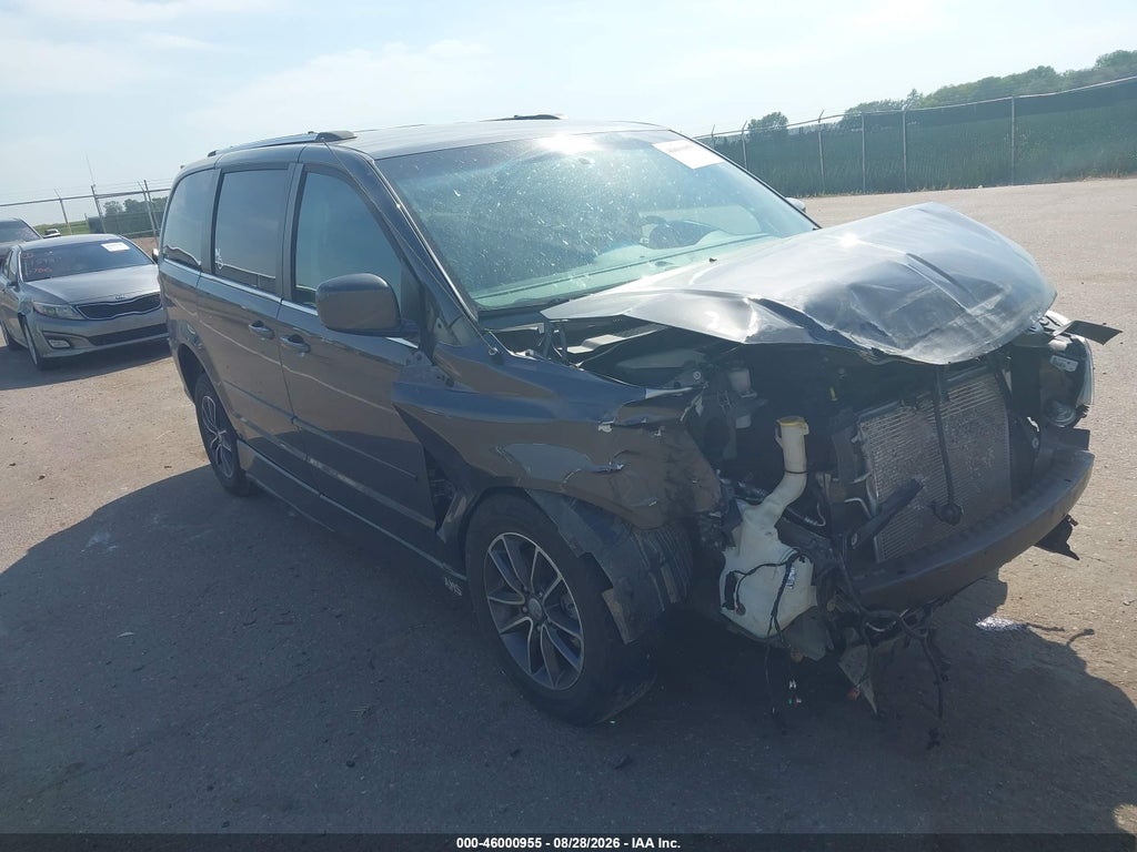 2017 Dodge Grand Caravan SXT photo 1