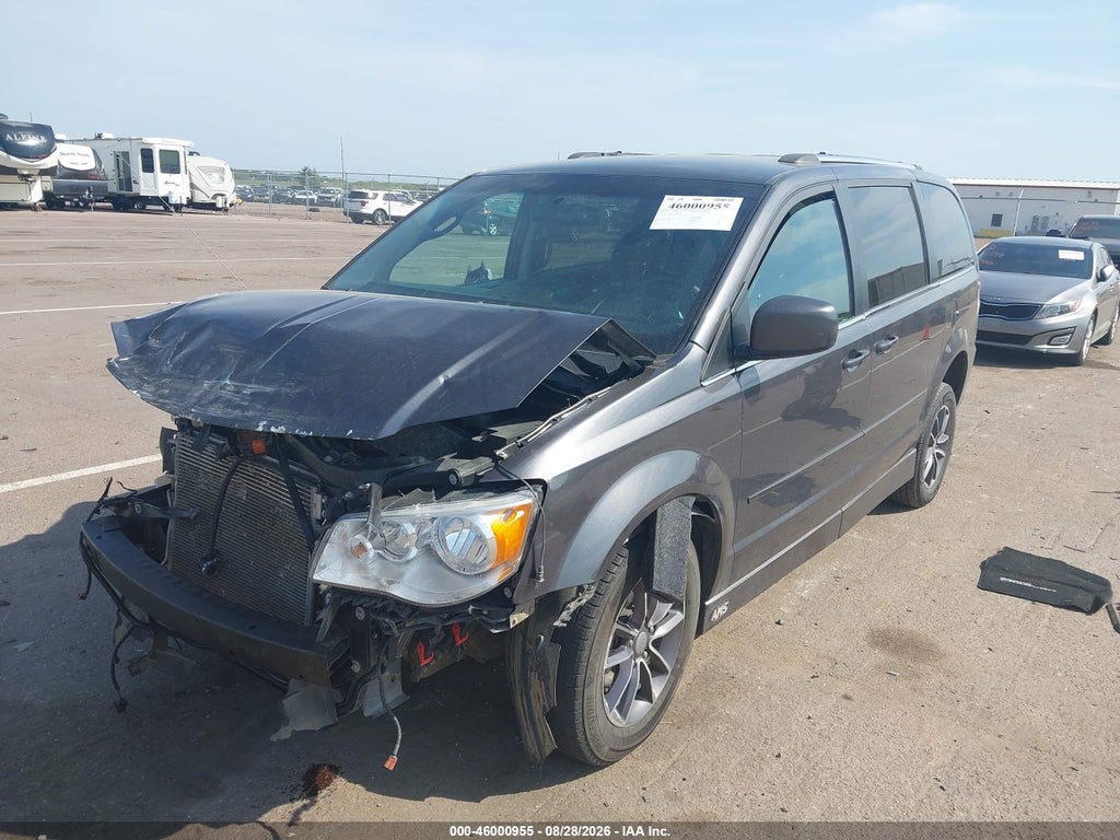 2017 Dodge Grand Caravan SXT photo 2