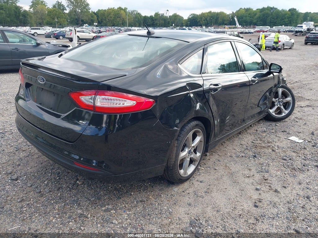 2015 Ford Fusion SE photo 4