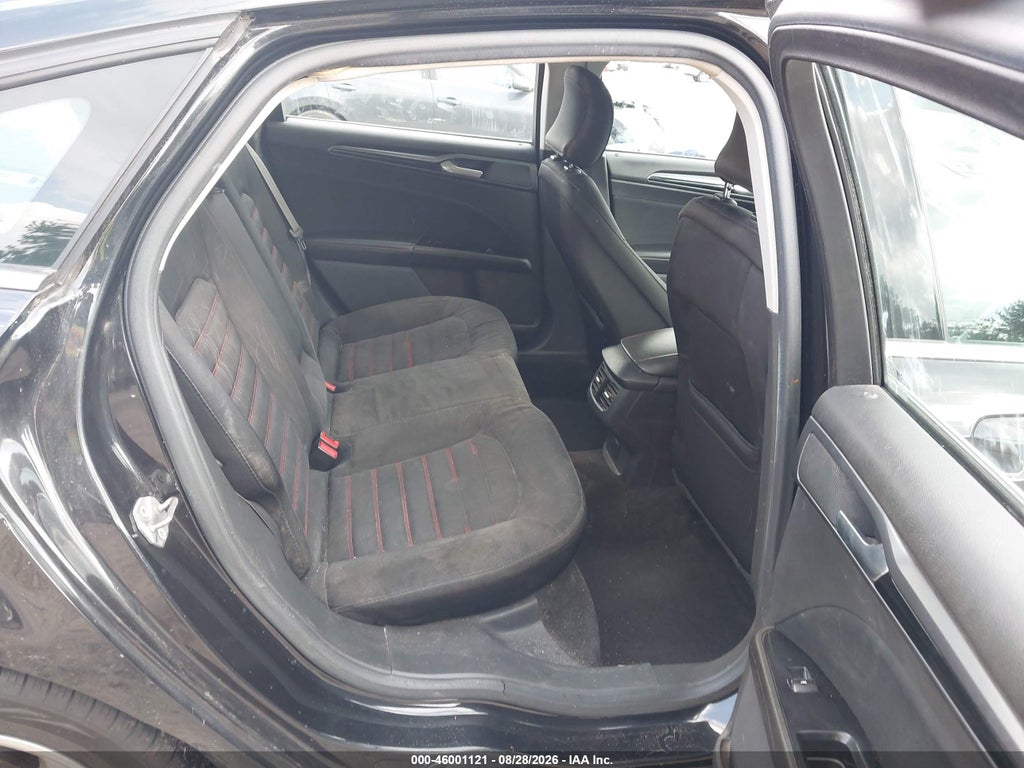 2015 Ford Fusion SE photo 8