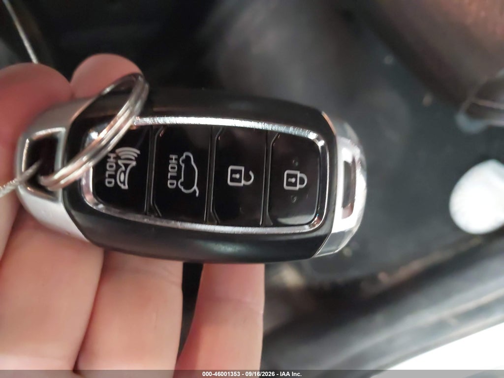 2021 Hyundai Kona Limited photo 11
