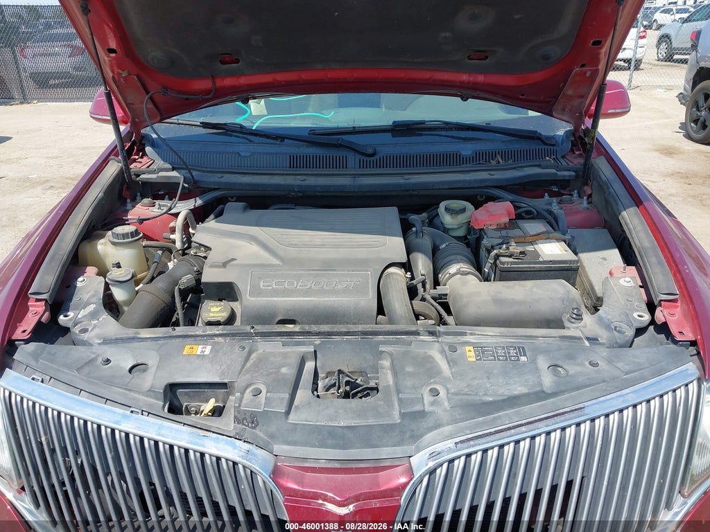 2014 Lincoln MKT Ecoboost photo 10