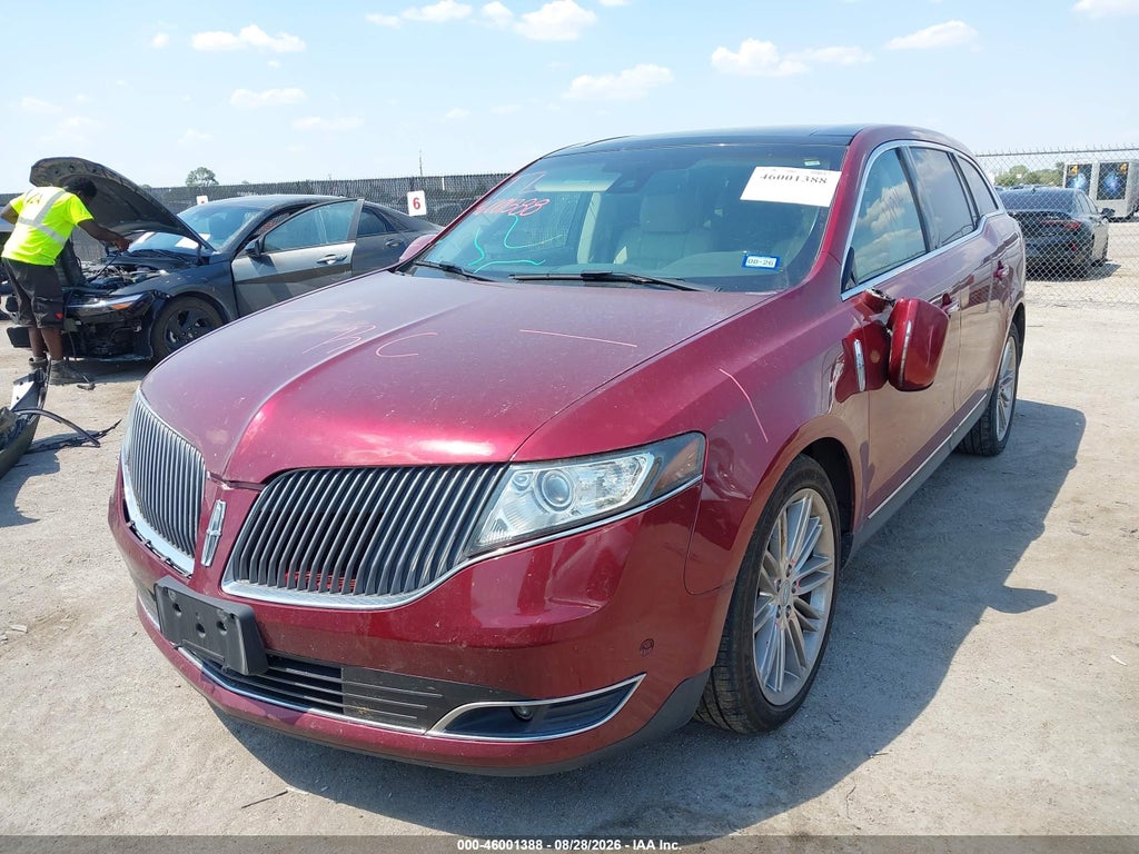 2014 Lincoln MKT Ecoboost photo 2