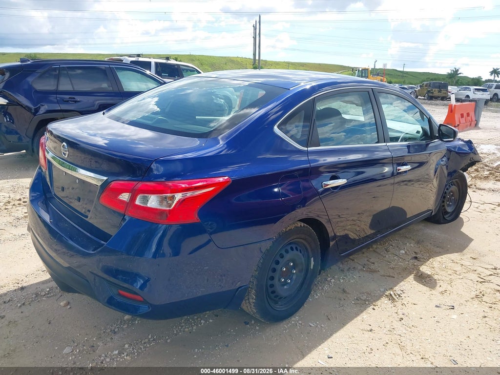 2017 Nissan Sentra S photo 4