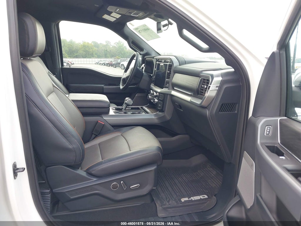 2025 Ford F-150 Lariat photo 5