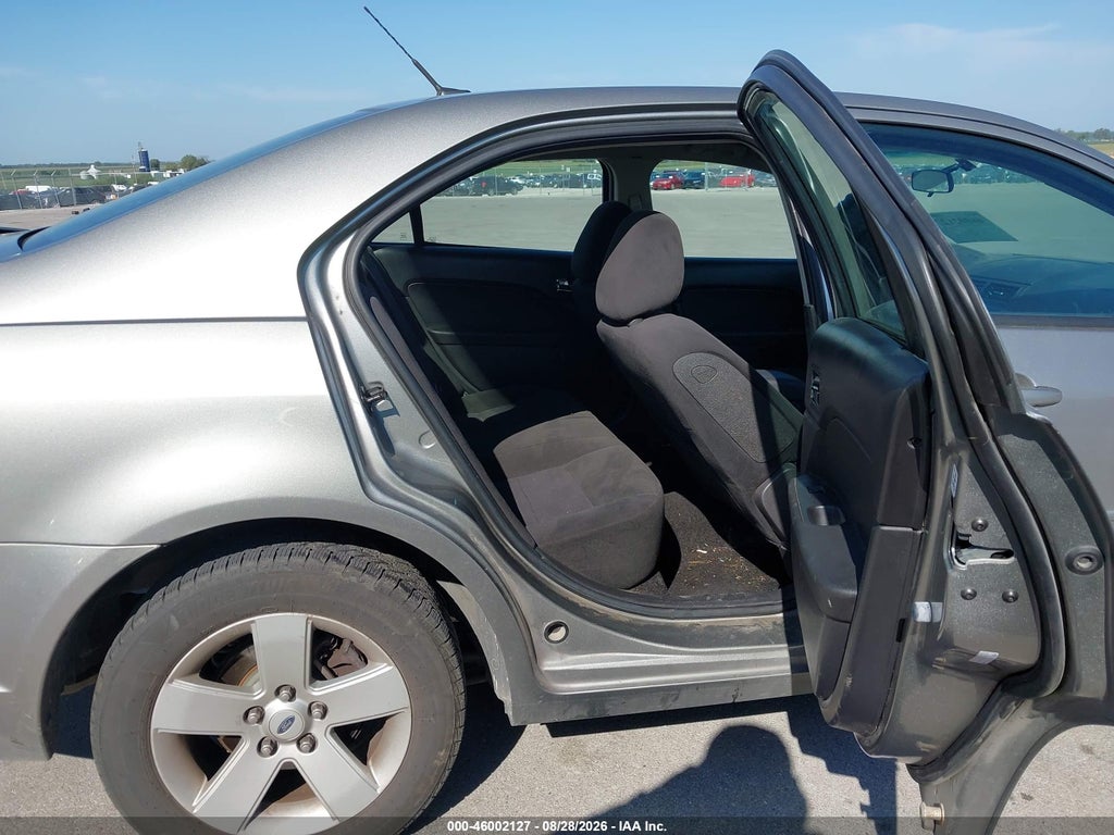 2009 Ford Fusion SE photo 8