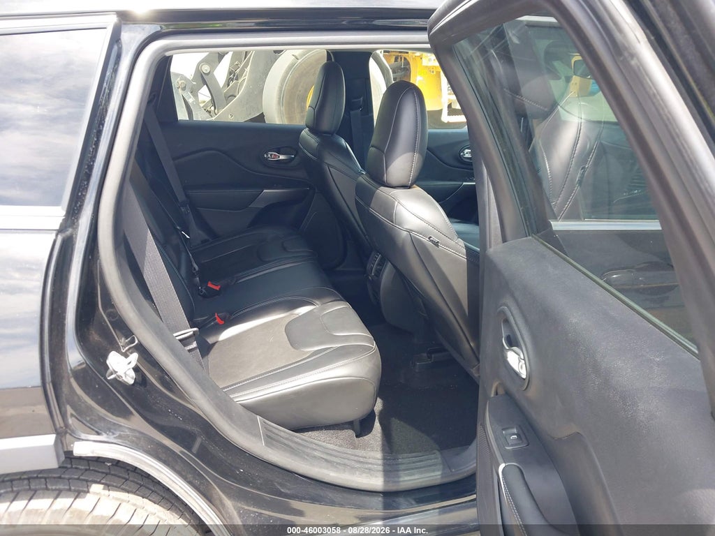 2020 Jeep Cherokee Latitude Plus 4X4 photo 8