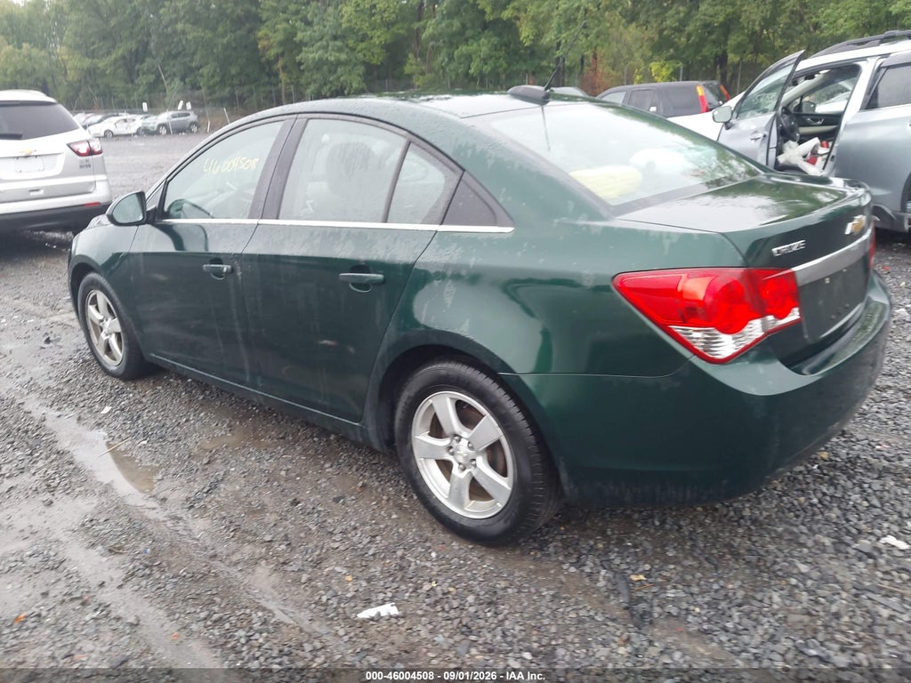 2015 Chevrolet Cruze 1LT Auto photo 3