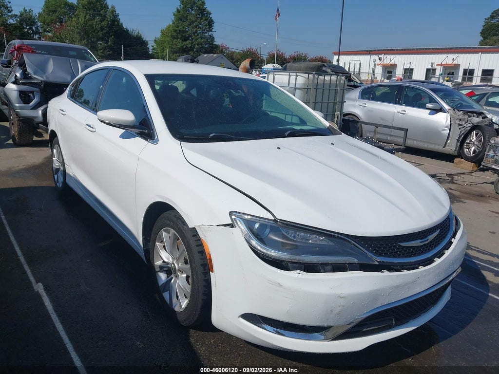 2015 Chrysler 200 C photo 1