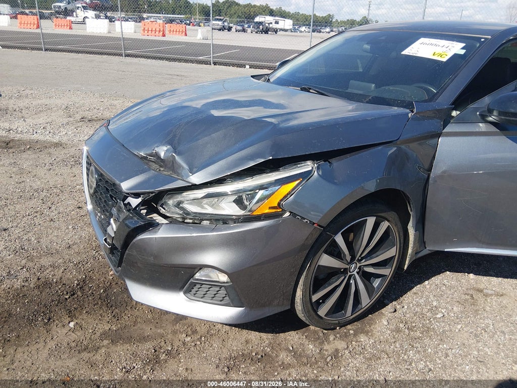 2020 Nissan Altima SR Intelligent AWD photo 6