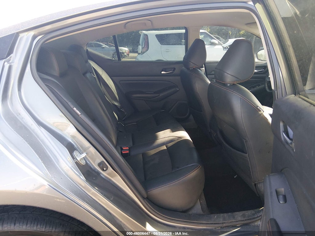 2020 Nissan Altima SR Intelligent AWD photo 8