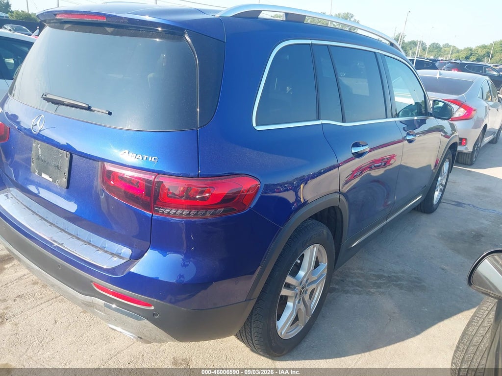 2023 Mercedes-Benz GLB 250 4MATIC photo 4