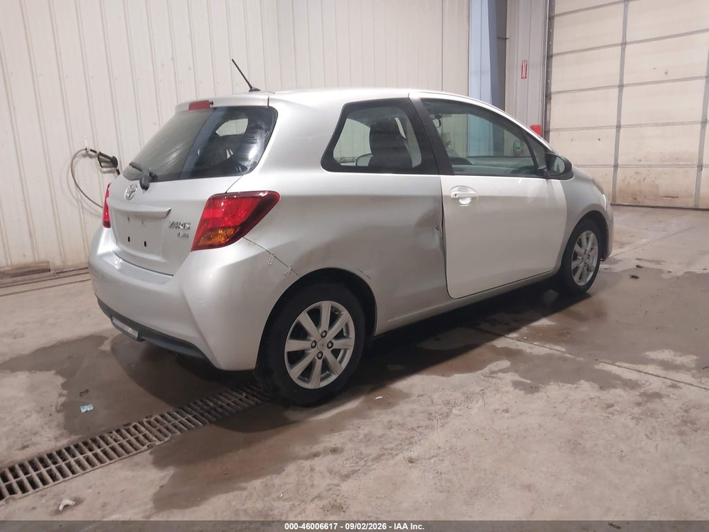 2015 Toyota Yaris LE photo 4