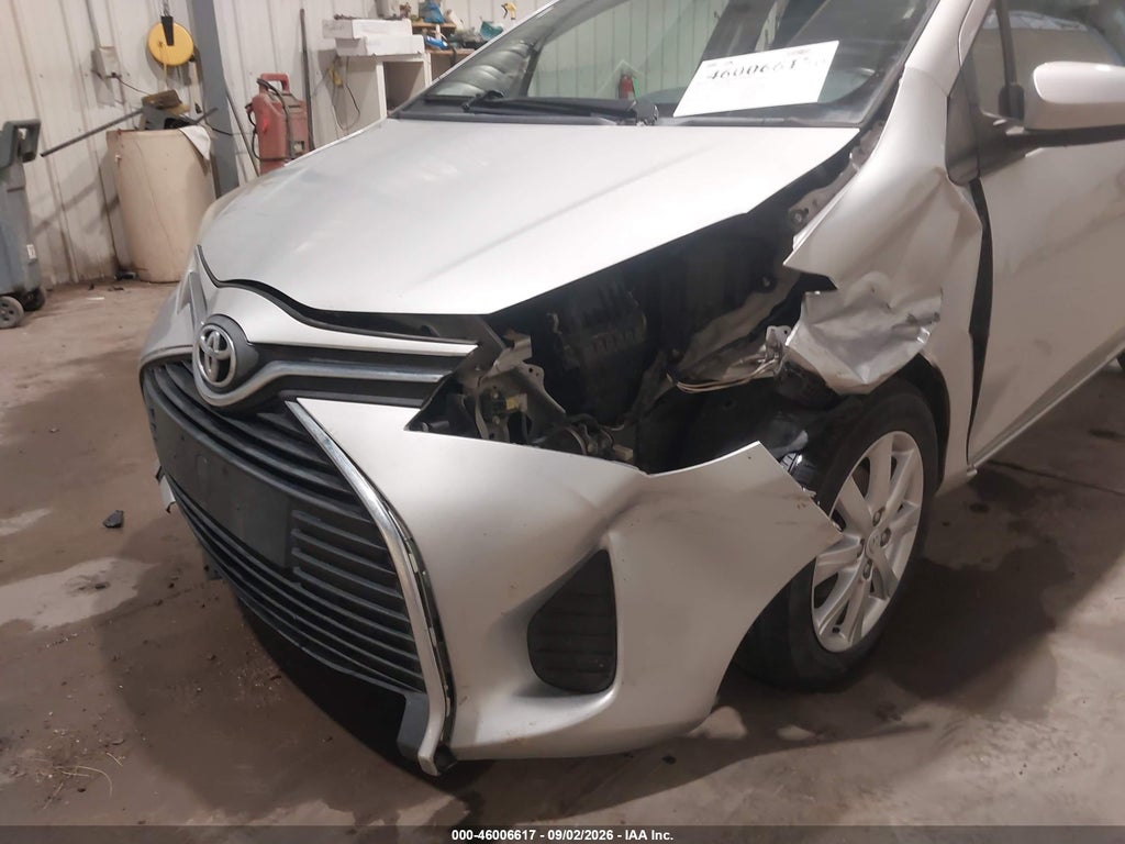 2015 Toyota Yaris LE photo 6