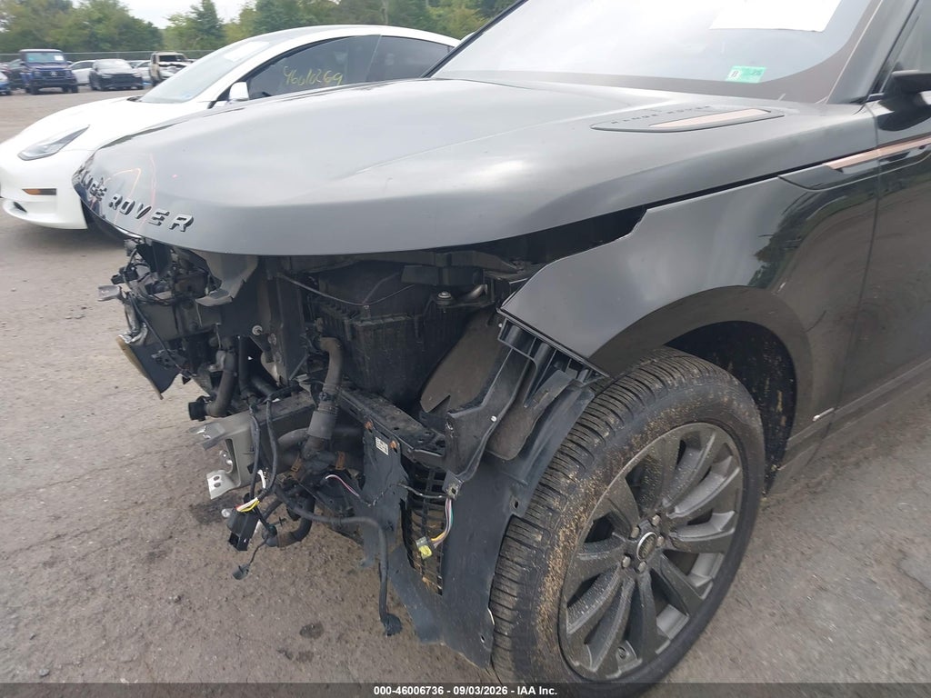 2018 Land Rover Range Rover Velar D180 SE R-Dynamic photo 6