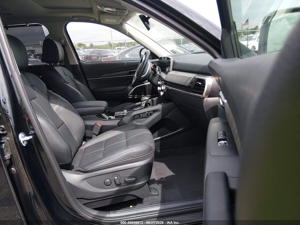2025 Kia Telluride EX photo 5