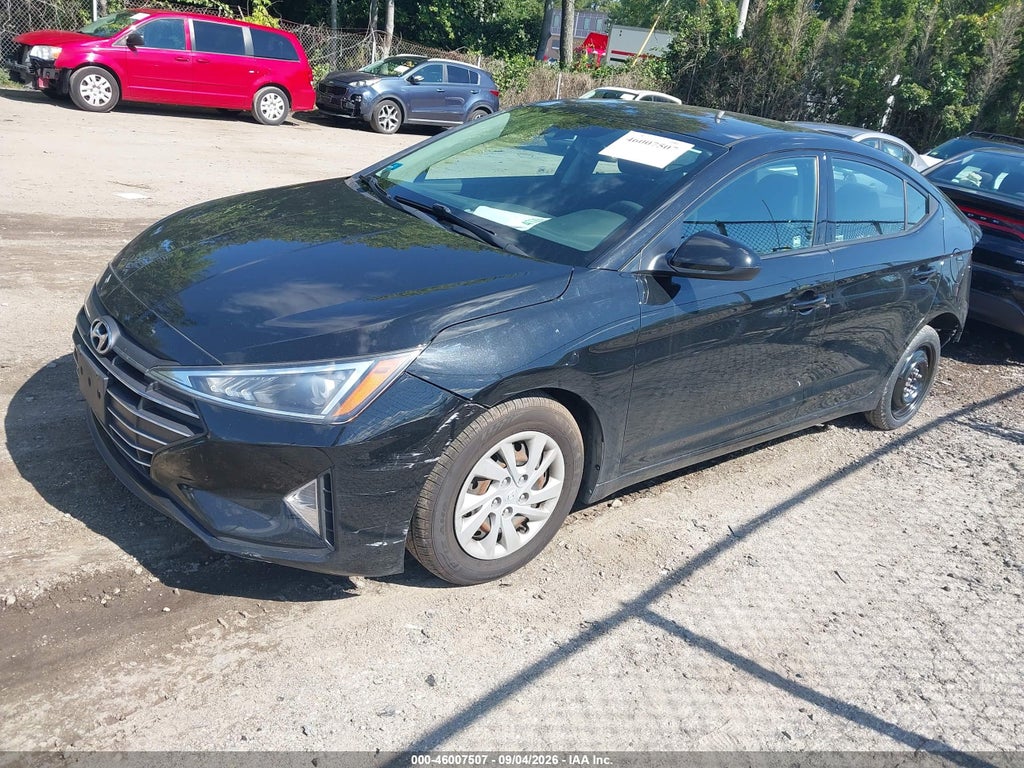 2020 Hyundai Elantra SE photo 2
