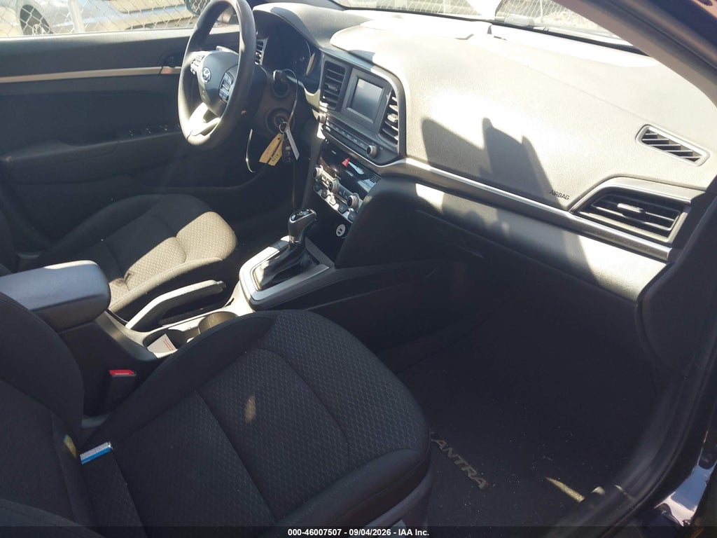 2020 Hyundai Elantra SE photo 5