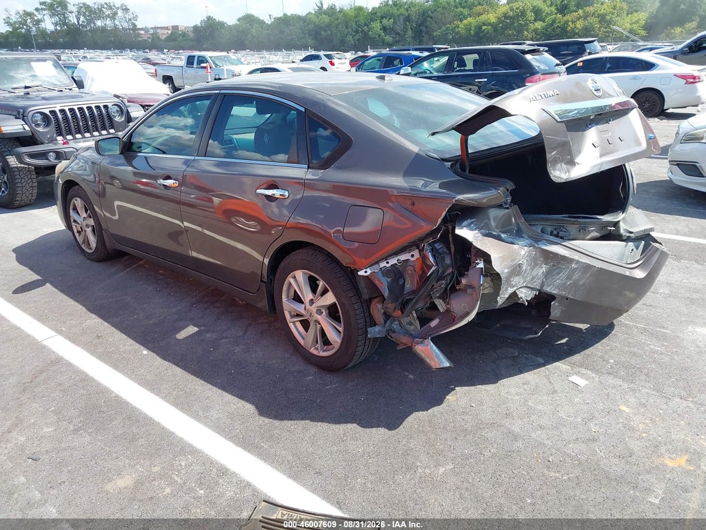 2014 Nissan Altima 2.5 SV photo 3