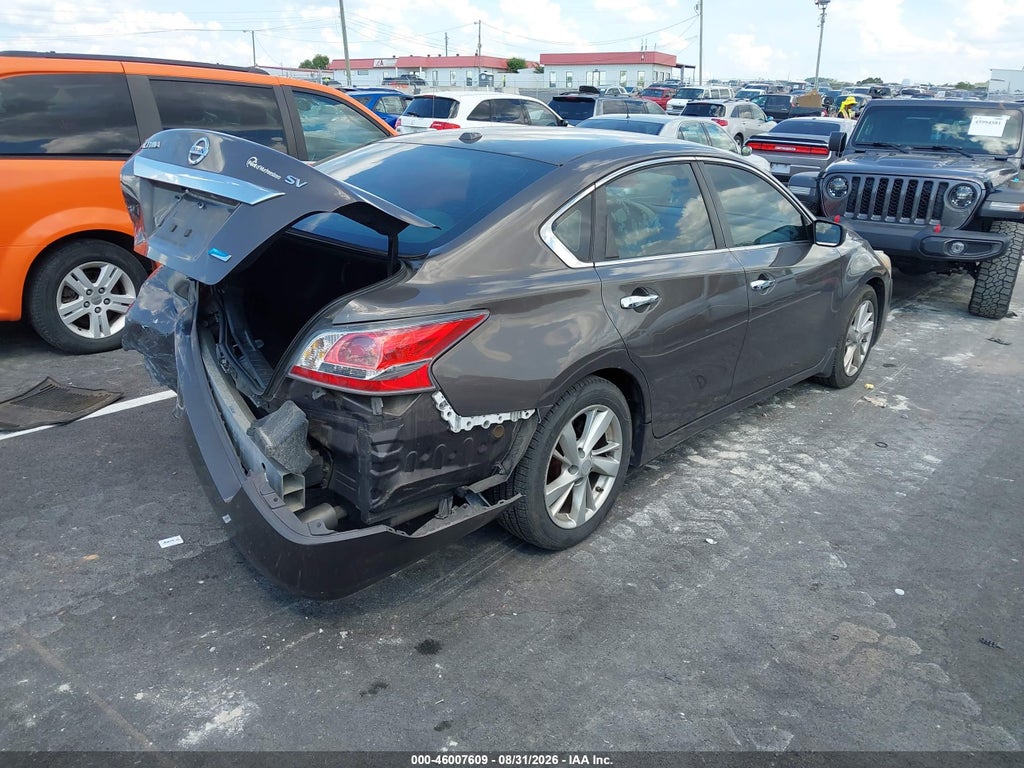 2014 Nissan Altima 2.5 SV photo 4