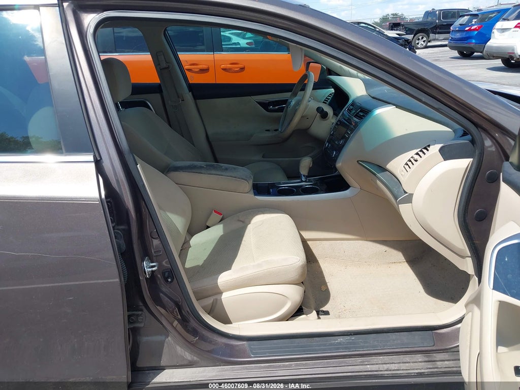 2014 Nissan Altima 2.5 SV photo 5