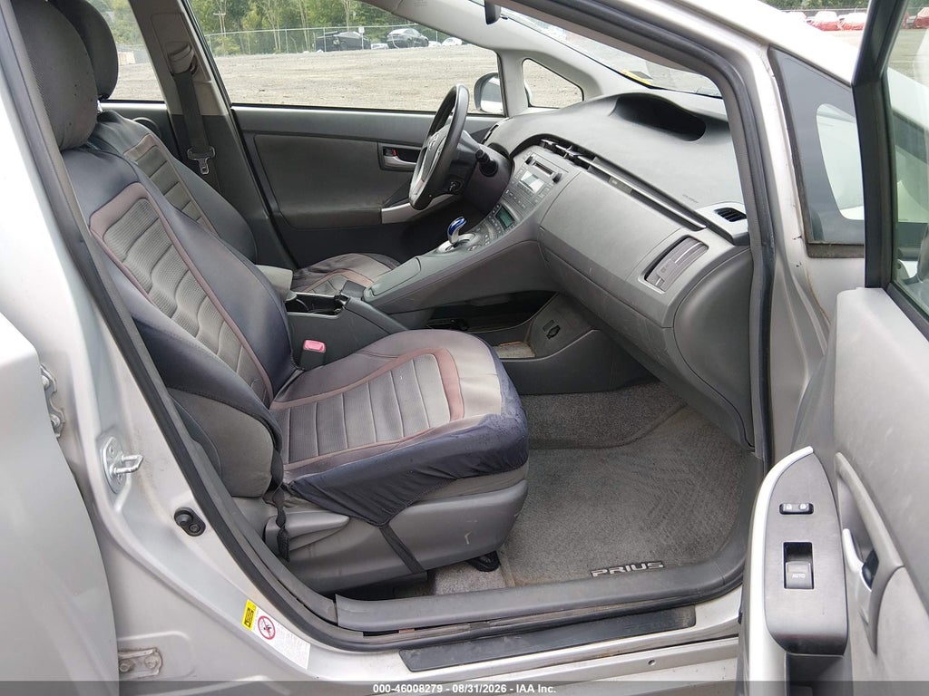 2010 Toyota Prius III photo 5