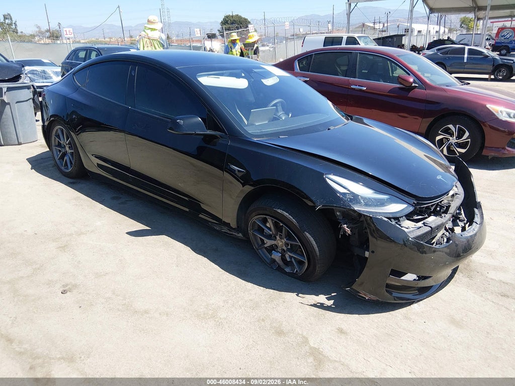 TESLA MODEL 3 2021