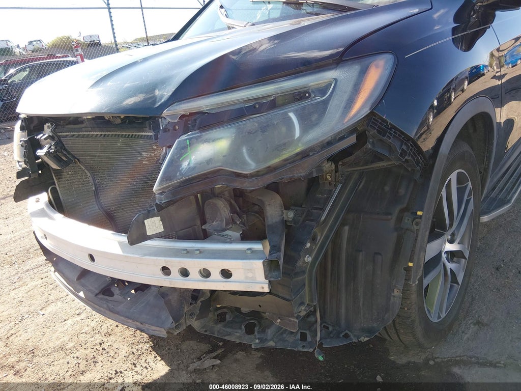2016 Honda Pilot Touring photo 6