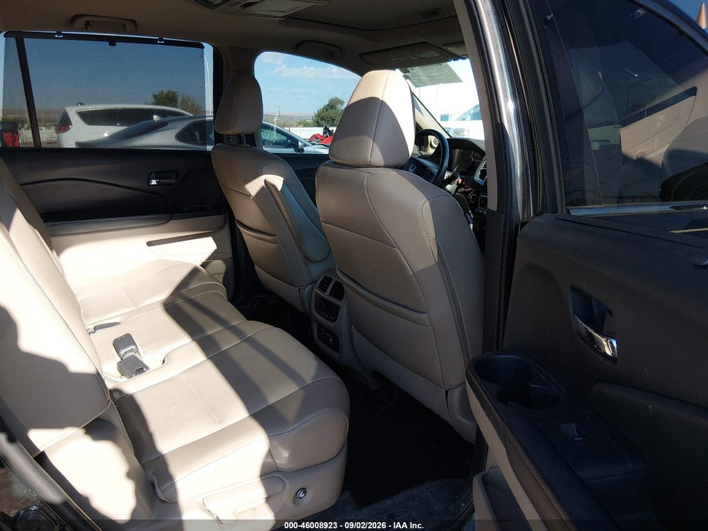 2016 Honda Pilot Touring photo 8