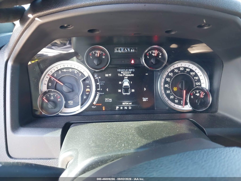 2022 Ram 1500 Classic Warlock 4X4 6'4 Box photo 7