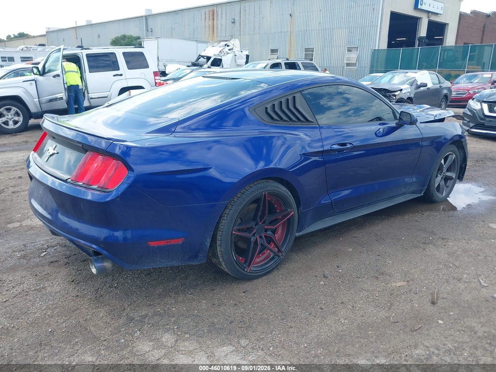 2015 Ford Mustang V6 photo 4