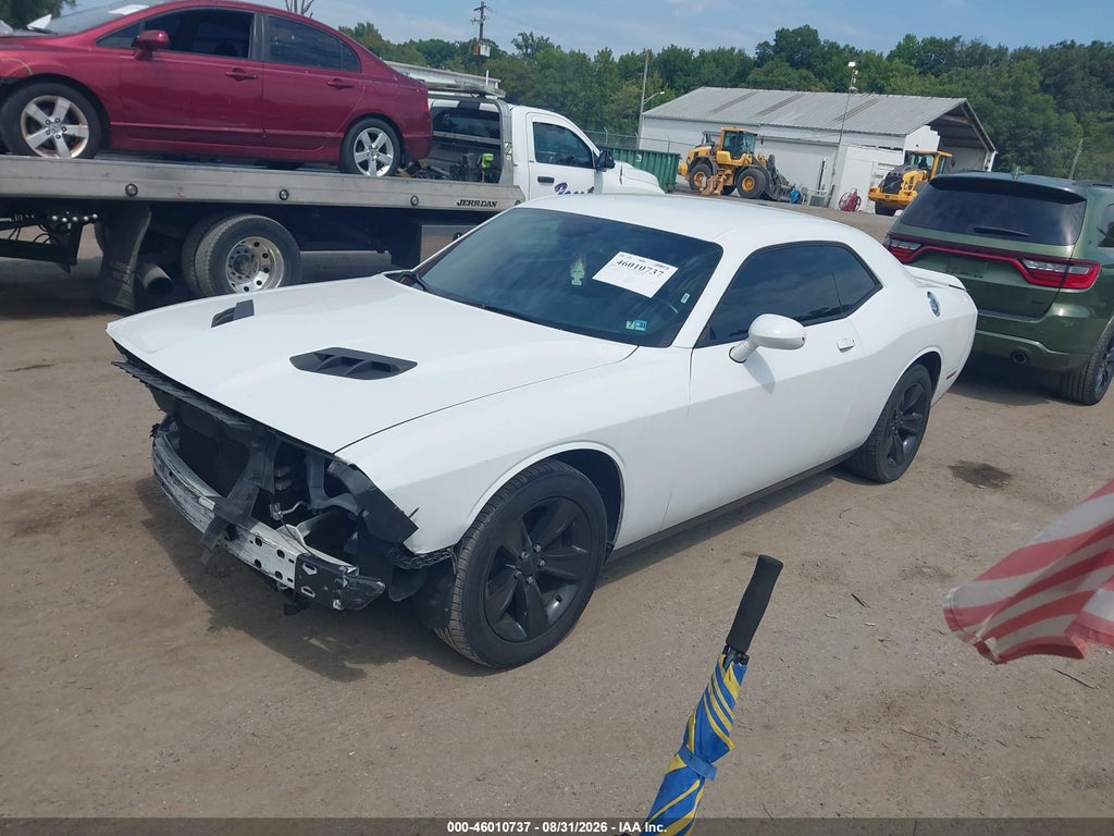 2019 Dodge Challenger SXT photo 2