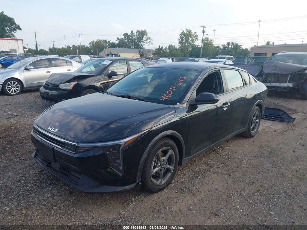 2025 Kia K4 LXS photo 2