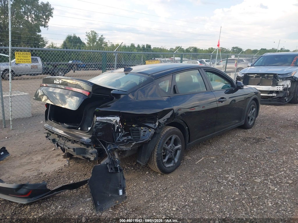 2025 Kia K4 LXS photo 4