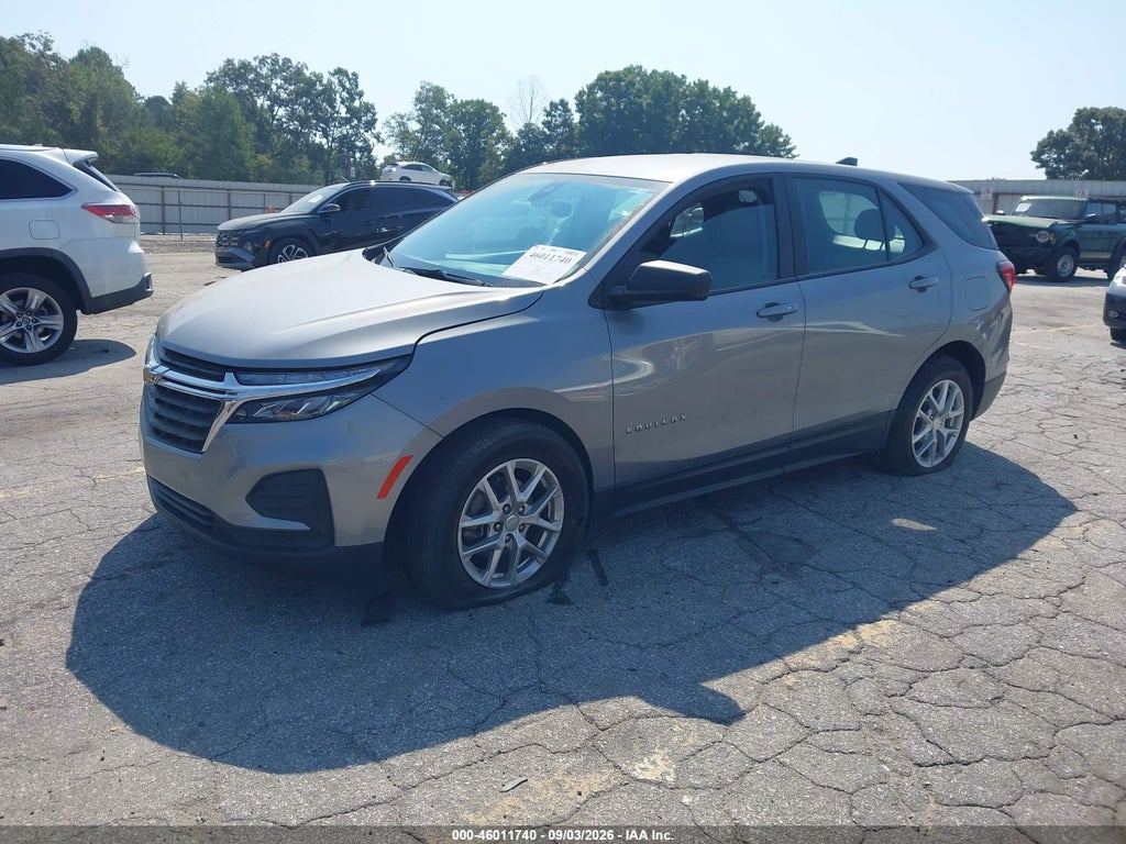 2023 Chevrolet Equinox FWD LS photo 2