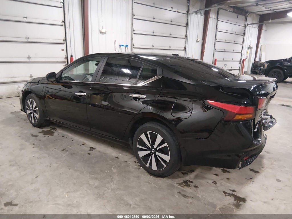 2021 Nissan Altima SV Intelligent AWD photo 3