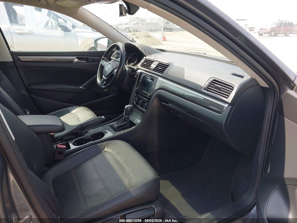 2018 Volkswagen Passat 2.0T SE photo 5