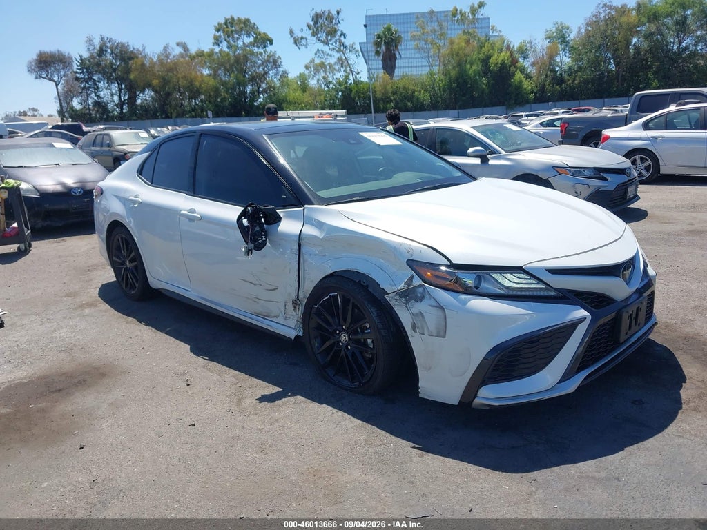 TOYOTA CAMRY 2023