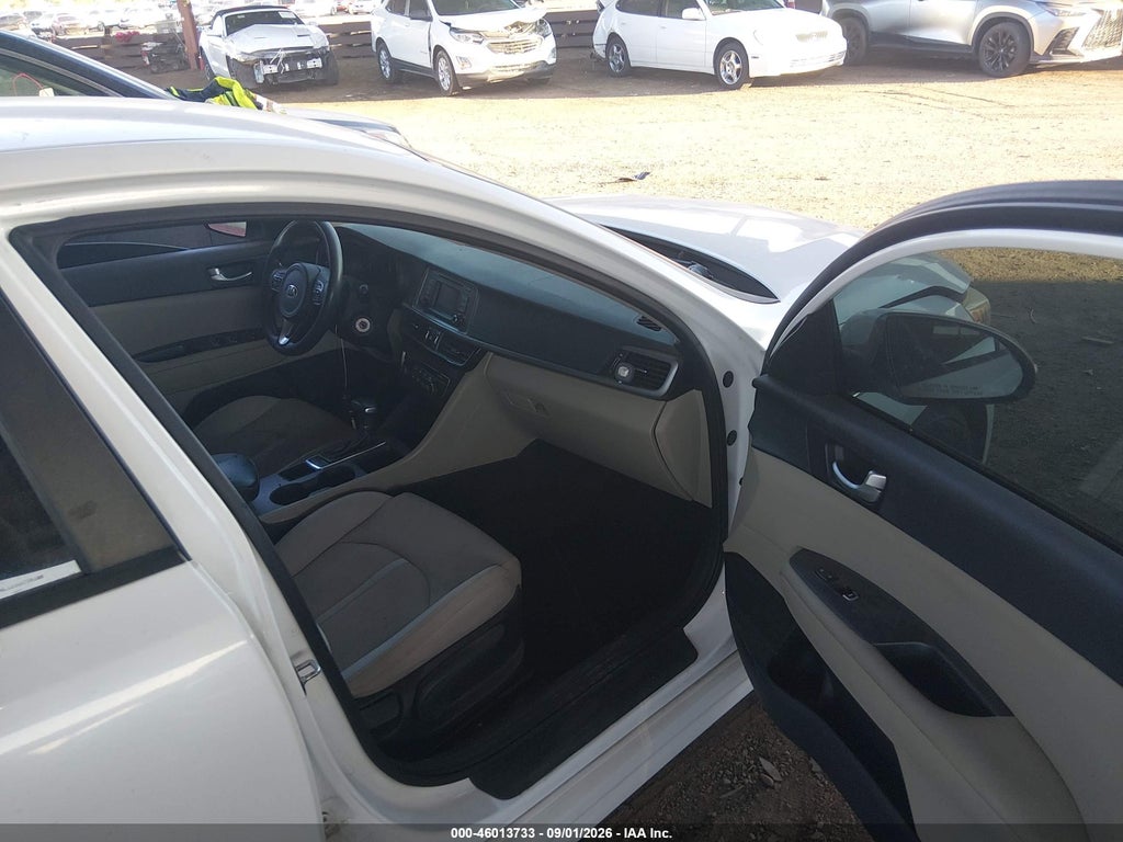 2016 Kia Optima LX photo 5