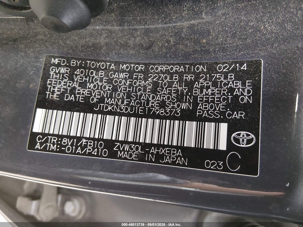 2014 Toyota Prius Three photo 9