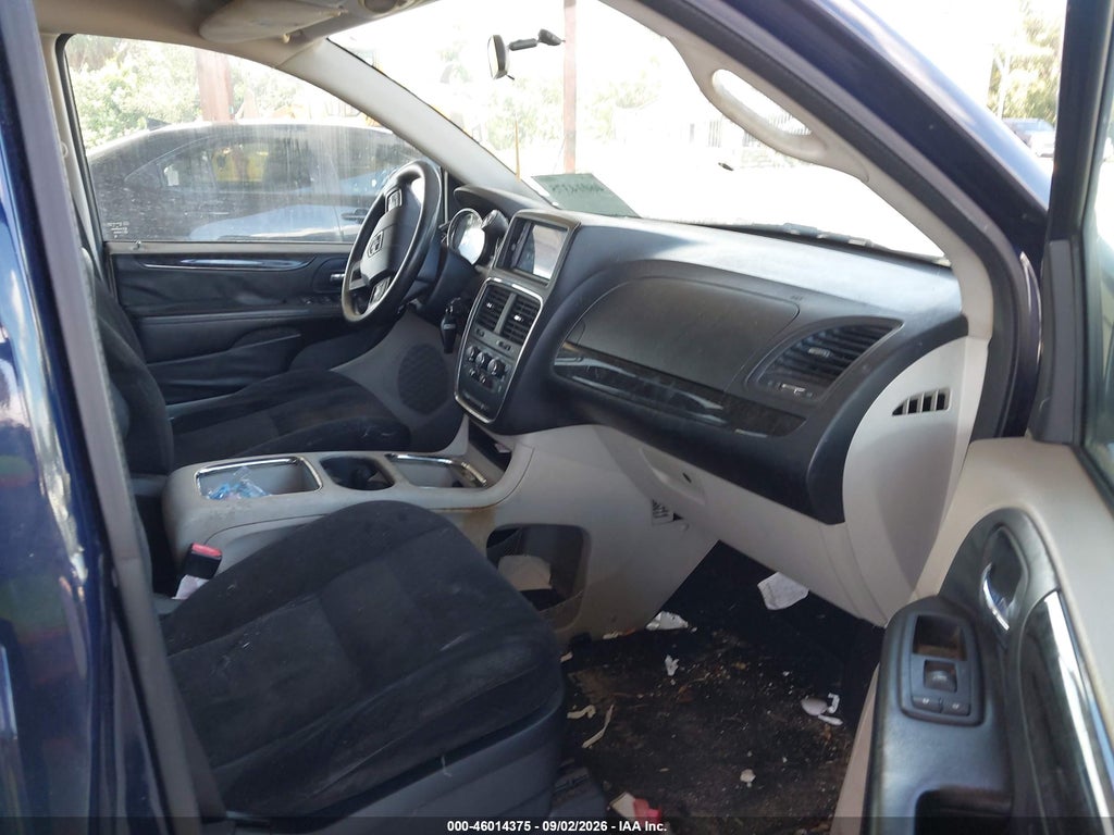 2014 Dodge Grand Caravan SXT photo 5